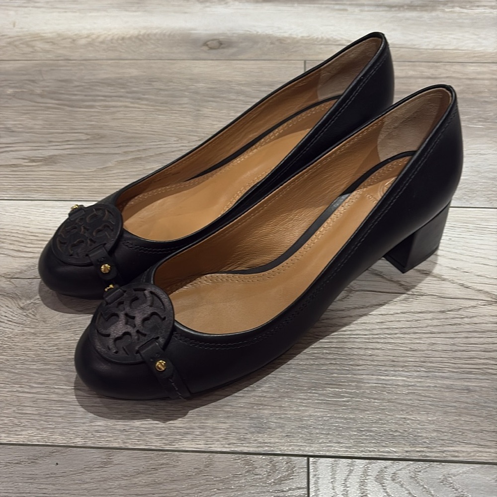 Tory Burch Mini Miller Leather Logo Pump, Black - Picture 2 of 7